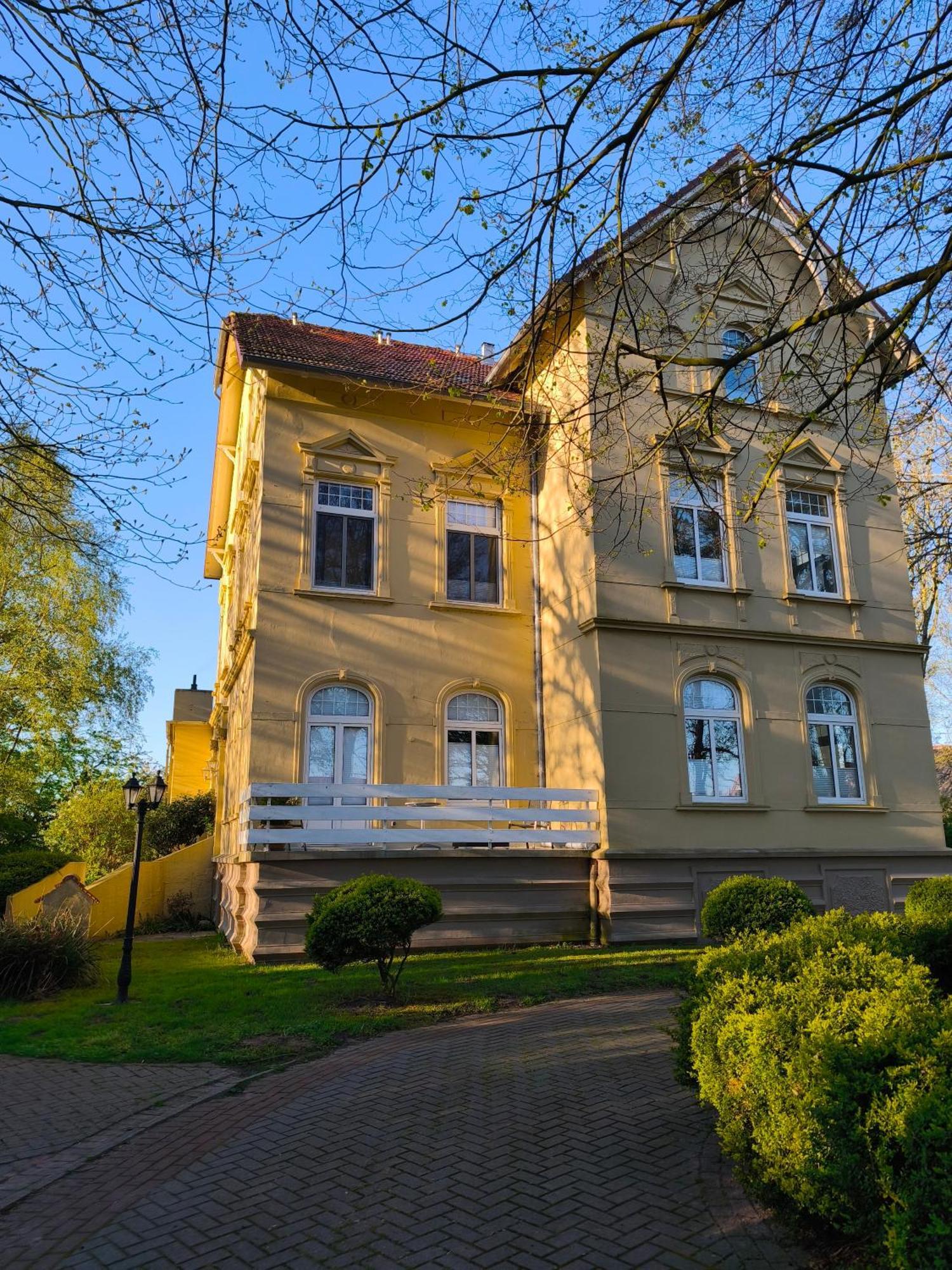 Emily'S Deichbude In Einer Historischen Villa In Dornumersiel Extérieur photo